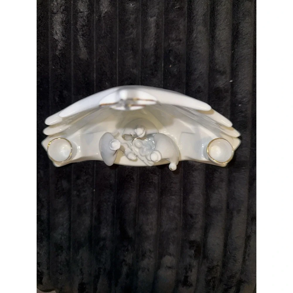 Nativity Scene Candle Holder : Ceramic -9"x7" - Gold And White - Picture 5 of 5